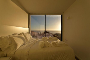 Boutique Rentals- Bliss By The Sea Apt- Ocean views in Foz Beach